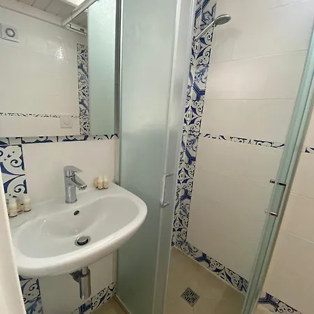 Domus Avi - * Taviano (Lecce)